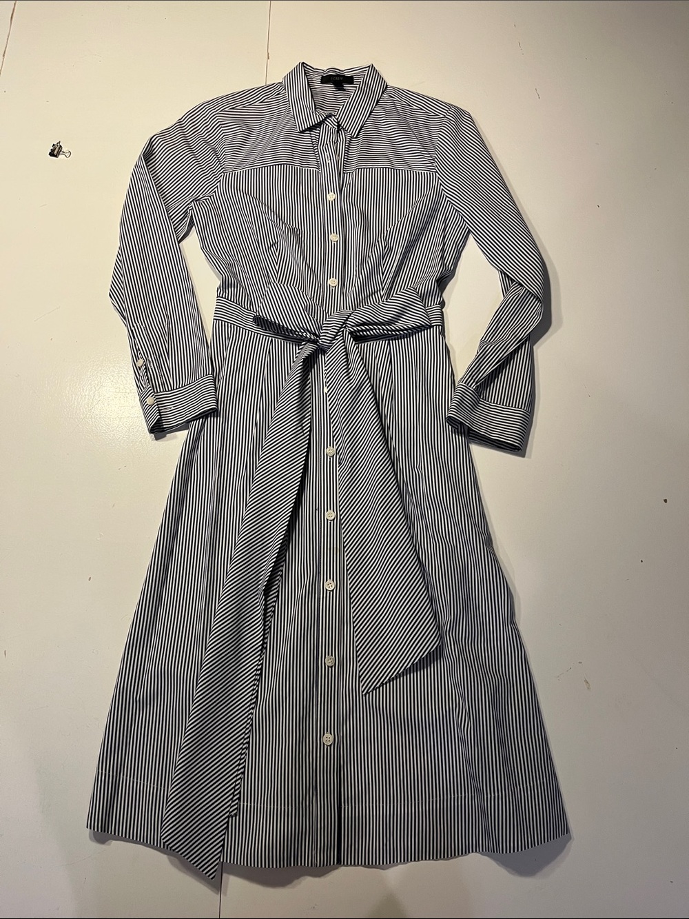 Striped Button-Front dress with Tie Waist - blue & White. J. Crew size 00